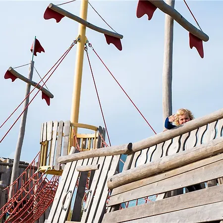 Landal Seawest Nymindegab Отель Norre Nebel