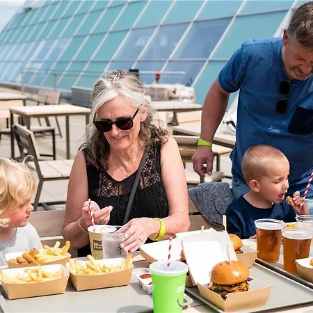 Landal Seawest Nymindegab Отель Norre Nebel